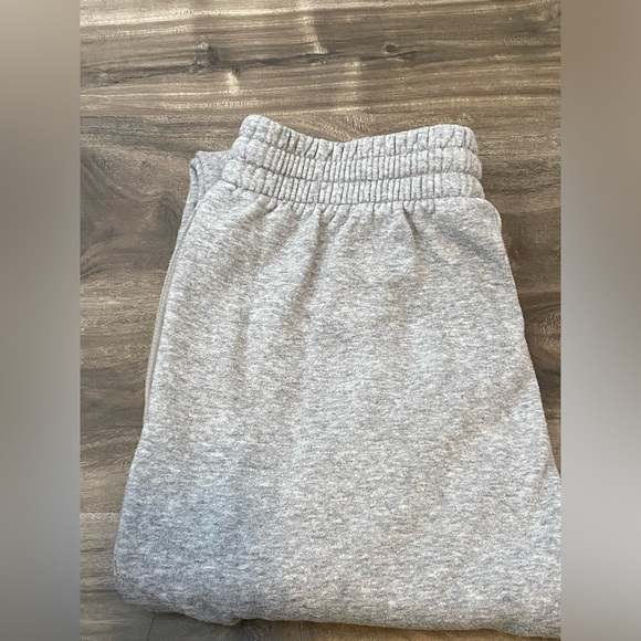 Grey sweat pants - Picture 3 of 3